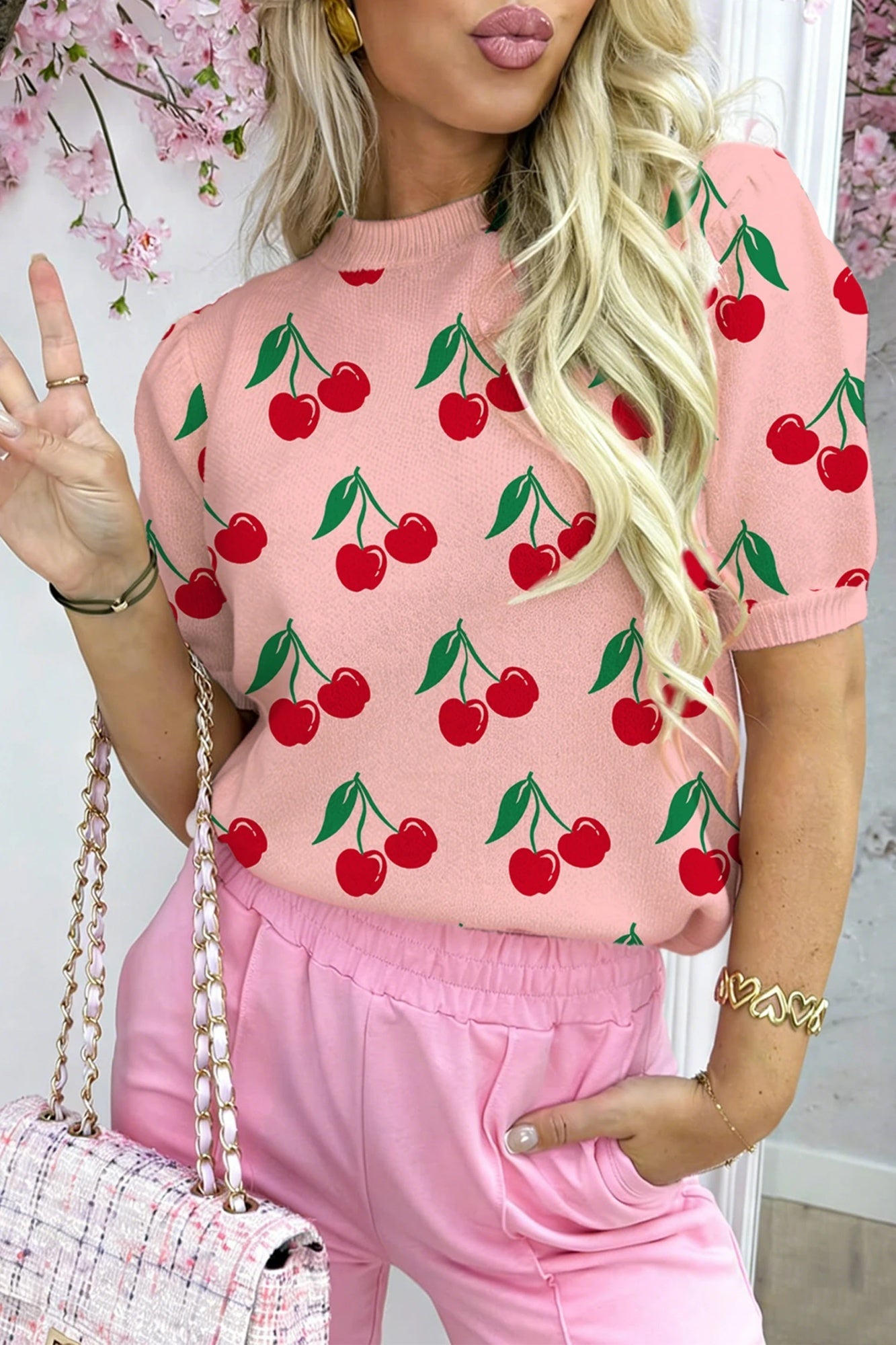 Valentines Day Crew-Neck Short-Sleeve Sweater With A Two-Tone Heart Print